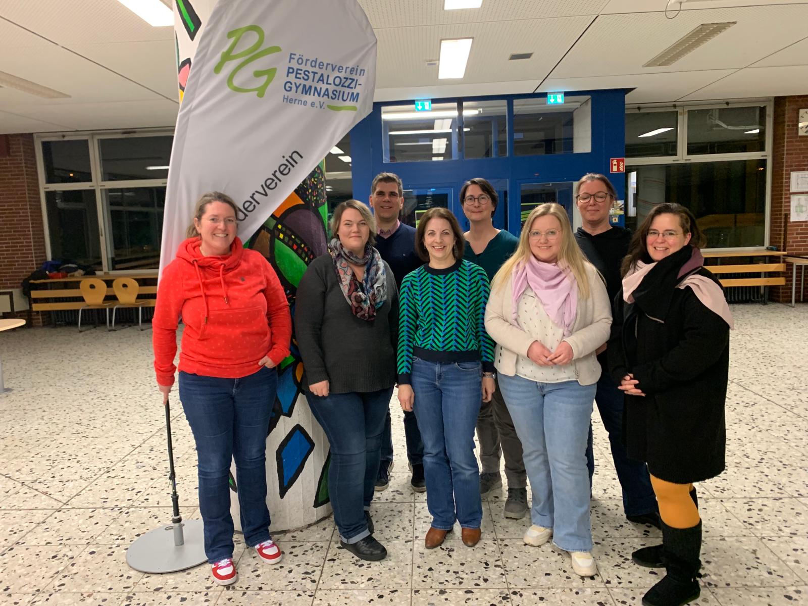 Foerderverein-neuer-Vorstand-quer